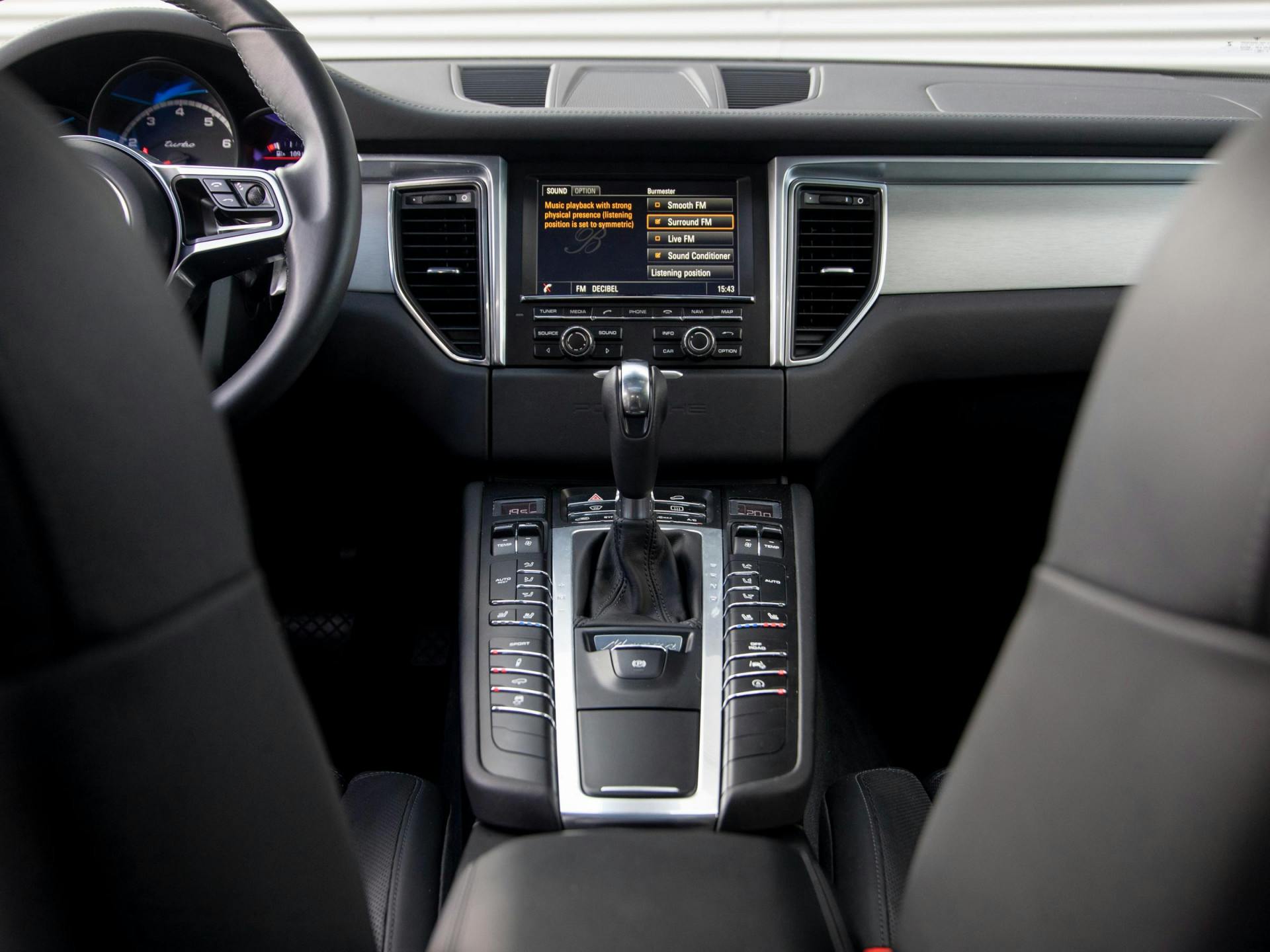 Porsche Macan 3.6 Turbo | Luchtvering | Pano | Burmester |